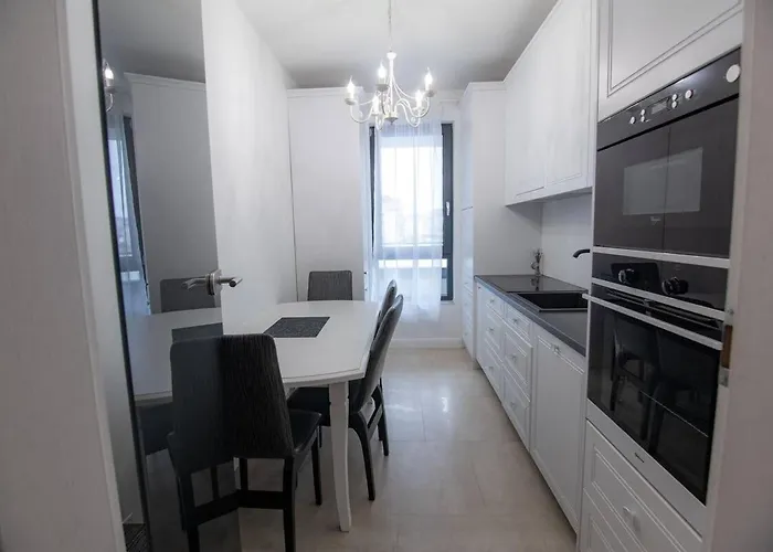 Cozynest Lakeside Апартаменты Клуж-Напока